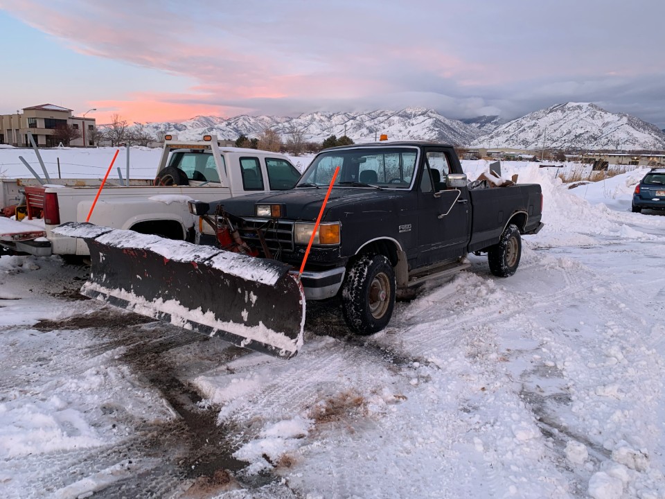Schneepflug auf einem Pickup